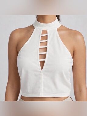 Windsor White Halter Crop Top Size M Runs Small 16” PTP(A381)✨